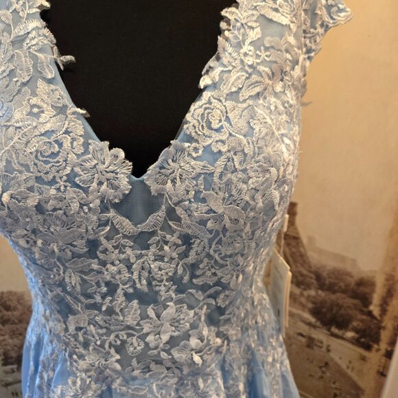 Elegant Mingda’s Light Blue Gown-With Tag-Never Worn - Picture 2 of 6